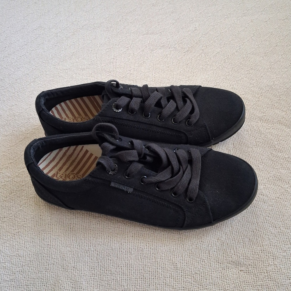 taos star black canvas low top sneakers 8.5 boho norm minimalist